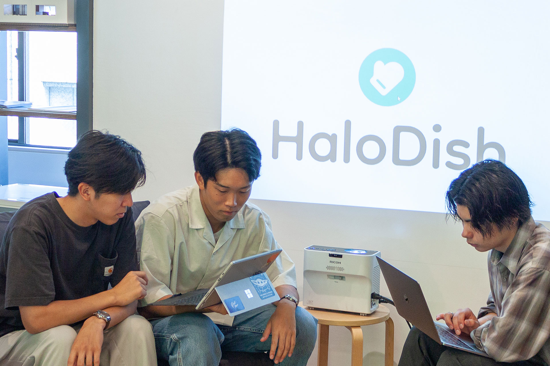 学生インターン×海外エンジニアでアプリ開発！企画、開発、裏側も語り尽くすHaloDish座談会